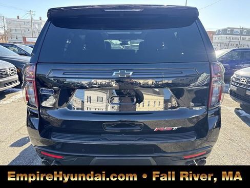 Used 2024 Chevrolet Suburban RST w/ Sport Performance Package image 4