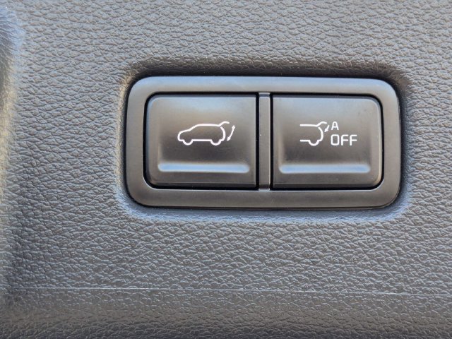 Certified 2025 Kia Telluride EX w/ EX Captain's Chair Package FWD image 13