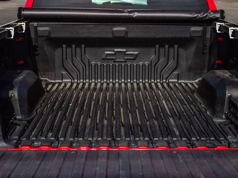 Used 2024 Chevrolet Silverado 1500 LT AWD/4WD image 40