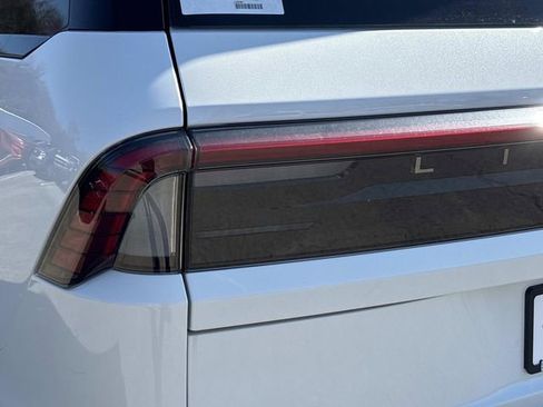 New 2026 Lincoln Navigator L Reserve w/ Jet Appearance Package image 11