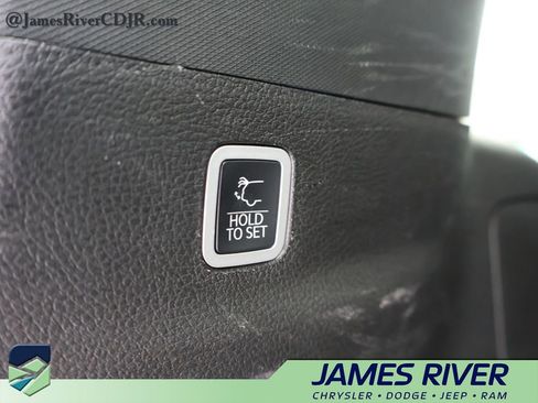 Used 2024 Jeep Grand Wagoneer L 4WD image 18