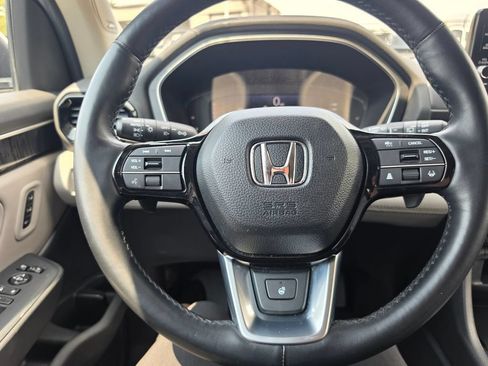 Used 2025 Honda Pilot Elite image 26