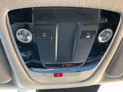 Used 2025 Kia Seltos S image 27