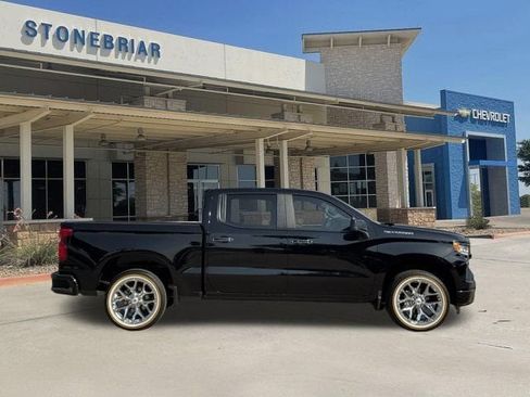 Used 2025 Chevrolet Silverado 1500 RST w/ Convenience Package II AWD/4WD image 4