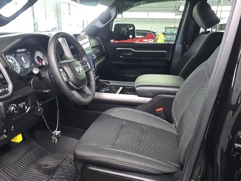 Used 2025 RAM 1500 Big Horn AWD/4WD image 7