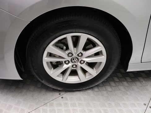Certified 2025 Toyota Camry LE FWD image 4