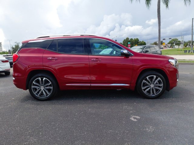 Used 2019 GMC Terrain Denali w/ Advanced Safety Package FWD image 3