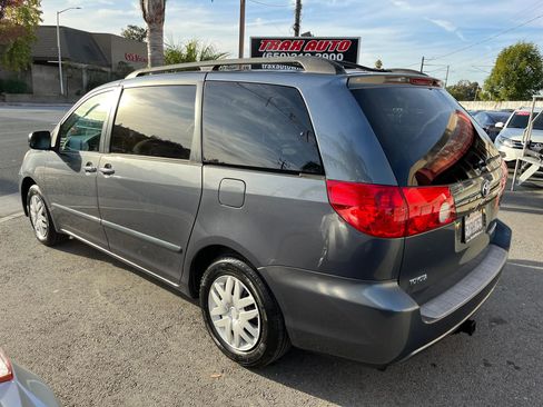 Used 2007 Toyota Sienna LE image 3