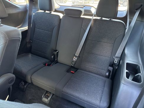 Used 2024 Chevrolet Traverse LT image 15