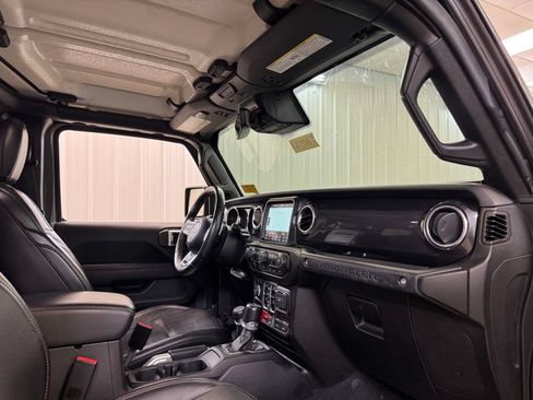 Used 2022 Jeep Wrangler Unlimited Rubicon w/ Xtreme Recon 35" Tire Package AWD/4WD image 25