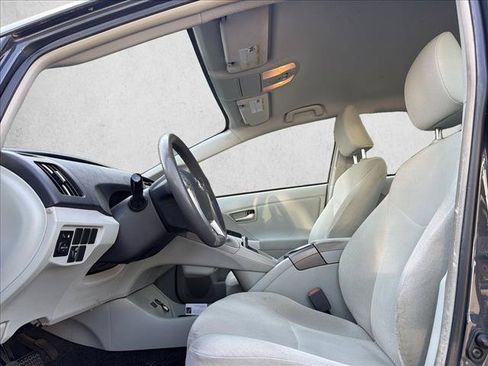 Used 2015 Toyota Prius Two FWD image 11