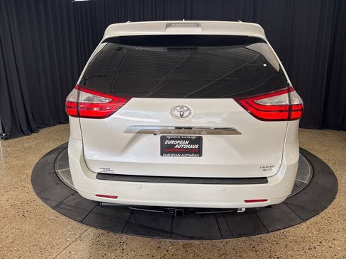 Used 2016 Toyota Sienna Limited AWD/4WD image 5