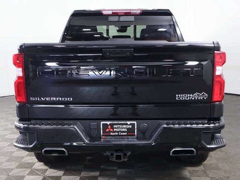Used 2022 Chevrolet Silverado 1500 High Country w/ Technology Package AWD/4WD image 16