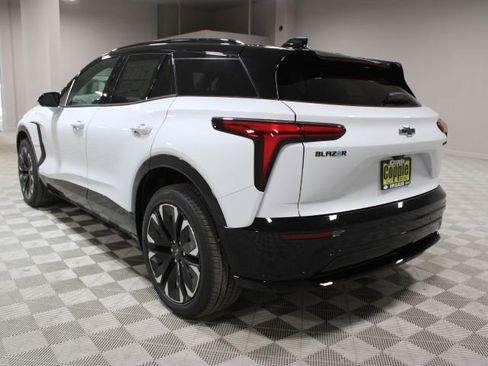 New 2026 Chevrolet Blazer EV RS AWD/4WD image 10