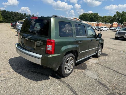 Used 2008 Jeep Patriot Limited AWD/4WD image 5