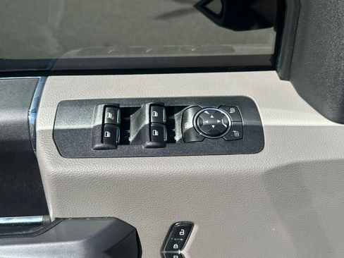 Used 2018 Ford F150 XLT AWD/4WD image 14