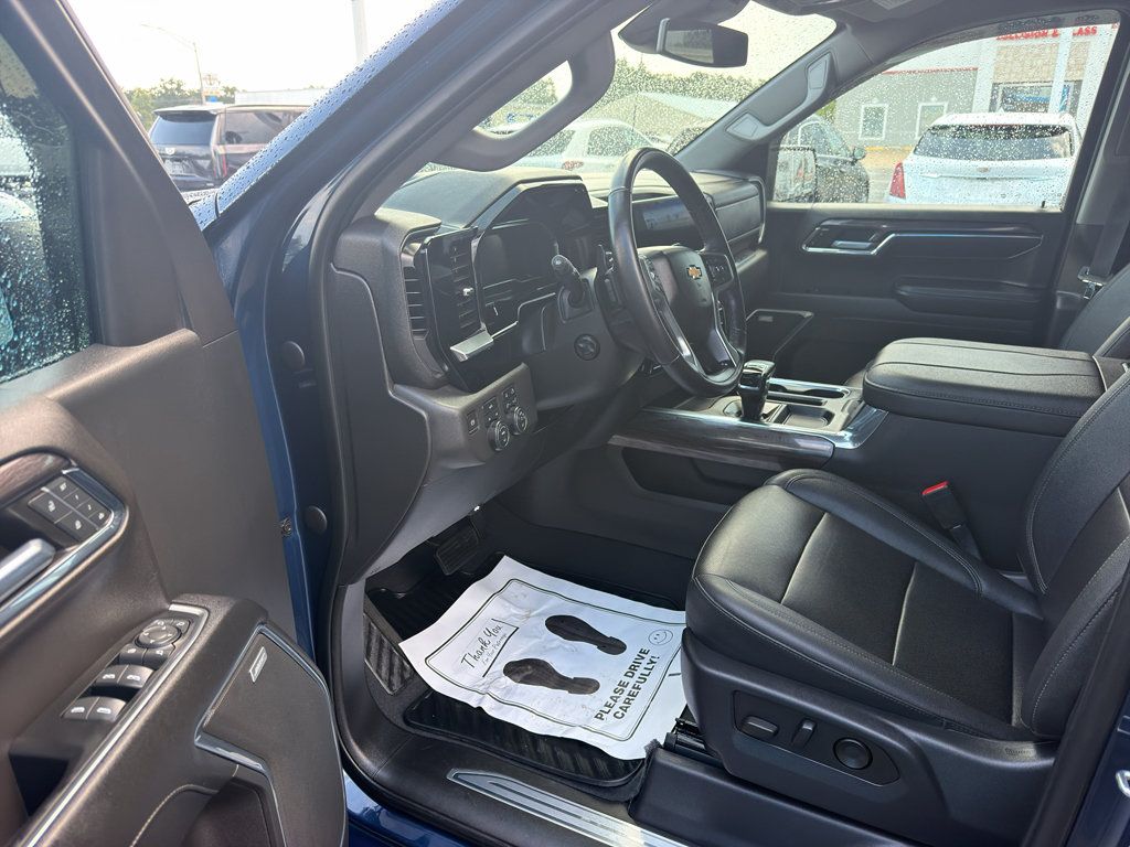 Used 2023 Chevrolet Silverado 1500 LTZ AWD/4WD image 11