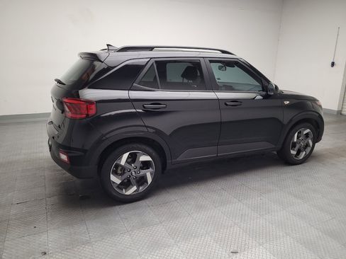 Used 2021 Hyundai Venue SEL w/ Cargo Package FWD image 10