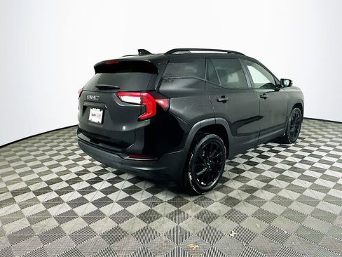 Used 2023 GMC Terrain SLE w/ Driver Convenience Package image 9
