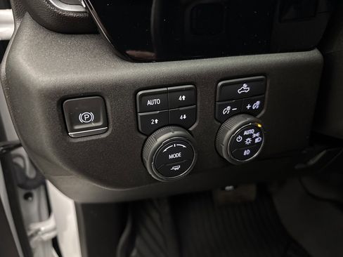 Used 2023 Chevrolet Silverado 1500 RST image 30