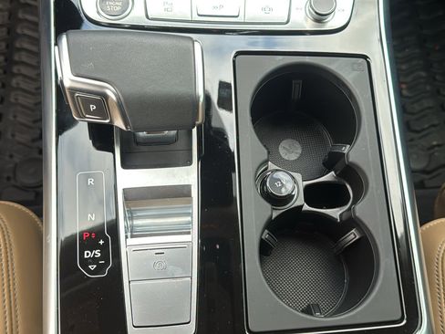 Used 2025 Audi Q7 3.0T Prestige image 22