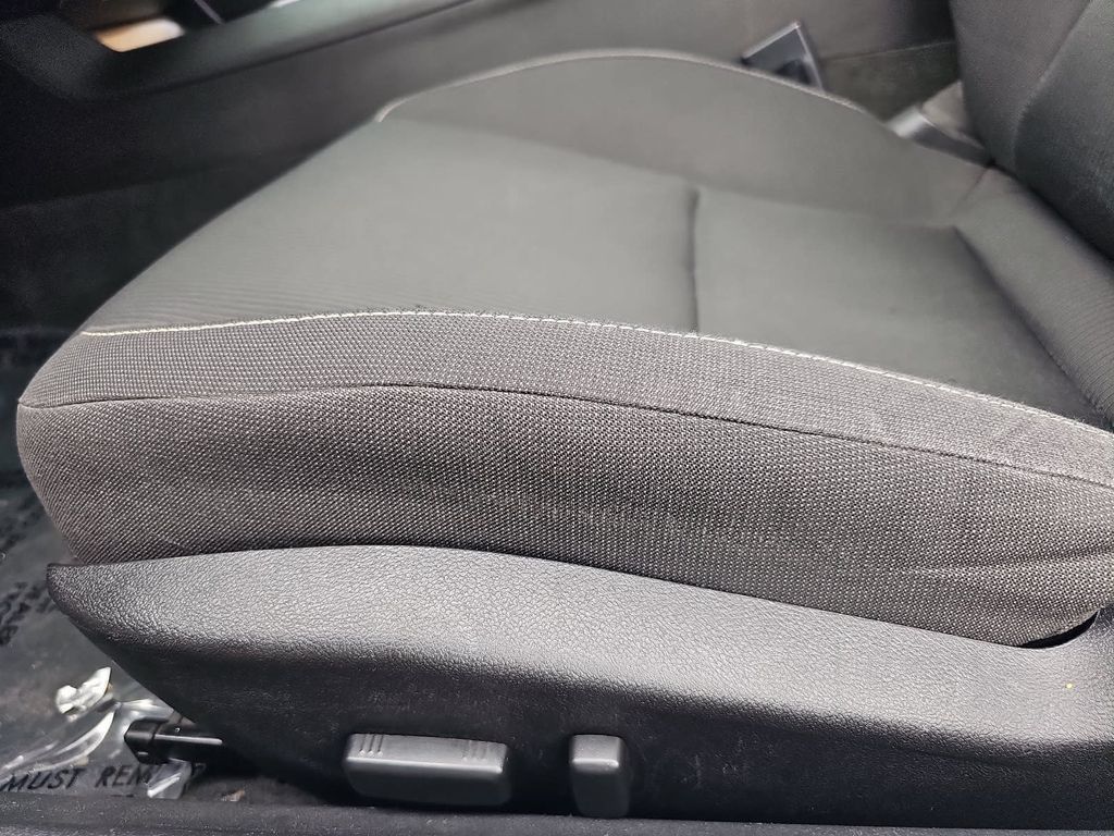 Used 2015 Chevrolet Camaro LT RWD image 28