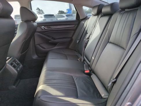 Used 2021 Honda Accord Touring image 29