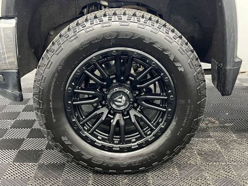 Used 2020 Chevrolet Silverado 2500 LTZ w/ LTZ Plus Package image 10