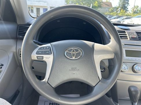 Used 2011 Toyota Camry LE w/ LE Extra-Value Pkg FWD image 11