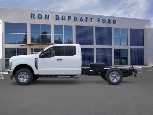 New 2026 Ford F350 XL w/ XL Chrome Package AWD/4WD image 4