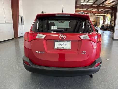 Used 2013 Toyota RAV4 LE AWD/4WD image 5