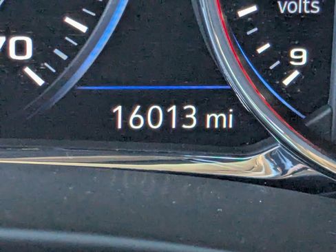 Used 2024 GMC Terrain Denali w/ Black Diamond Edition image 37