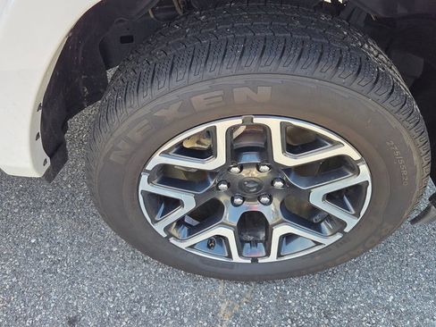 Used 2025 RAM 1500 Laramie AWD/4WD image 14