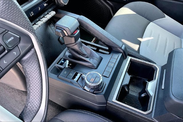 Used 2025 Toyota Tacoma TRD Off-Road AWD/4WD image 13
