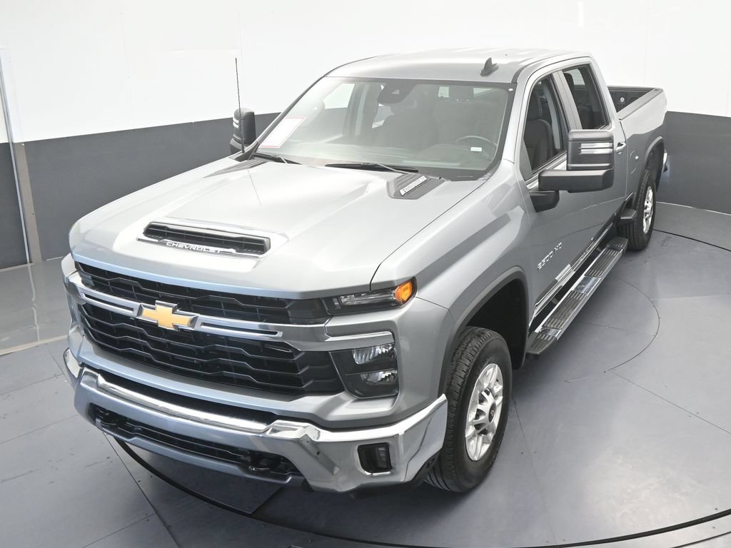 Used 2025 Chevrolet Silverado 2500 LT w/ Convenience Package AWD/4WD image 40