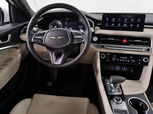 Used 2026 Genesis G70 2.5T image 13