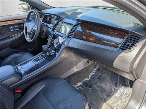 Used 2018 Ford Taurus Limited FWD image 24
