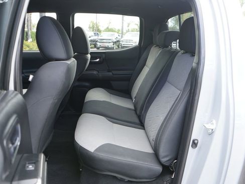 Used 2021 Toyota Tacoma TRD Sport image 33