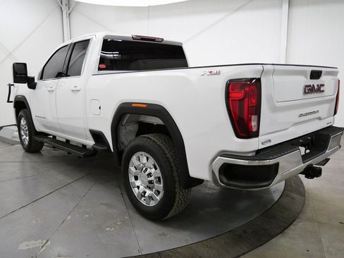 Used 2022 GMC Sierra 2500 SLE w/ X31 Off-Road Package image 5