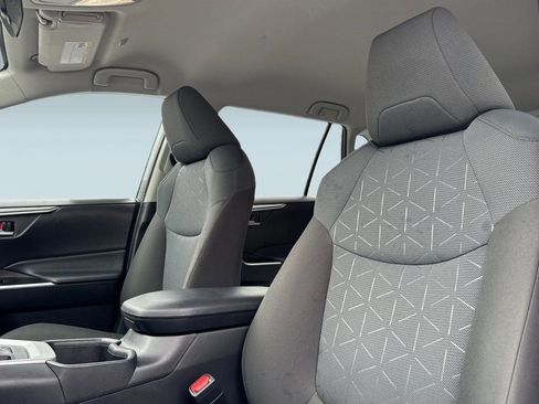 Used 2025 Toyota RAV4 XLE w/ Weather Package image 25
