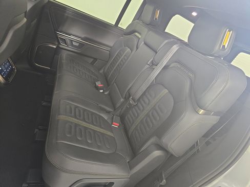 Used 2023 Rivian R1S Adventure AWD/4WD image 21