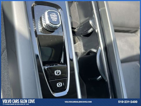 Used 2024 Volvo XC60 B5 Ultimate w/ Protection Package Premier AWD/4WD image 30