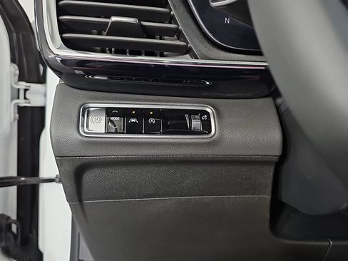 Used 2026 Buick Envision Preferred AWD/4WD image 24
