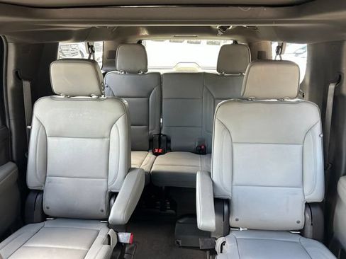Used 2022 GMC Yukon XL SLT w/ SLT Premium Package AWD/4WD image 37