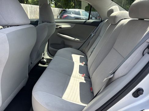 Used 2011 Toyota Corolla LE FWD image 11