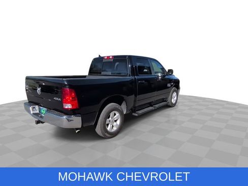 Used 2019 RAM 1500 Classic SLT w/ Luxury Group AWD/4WD image 9