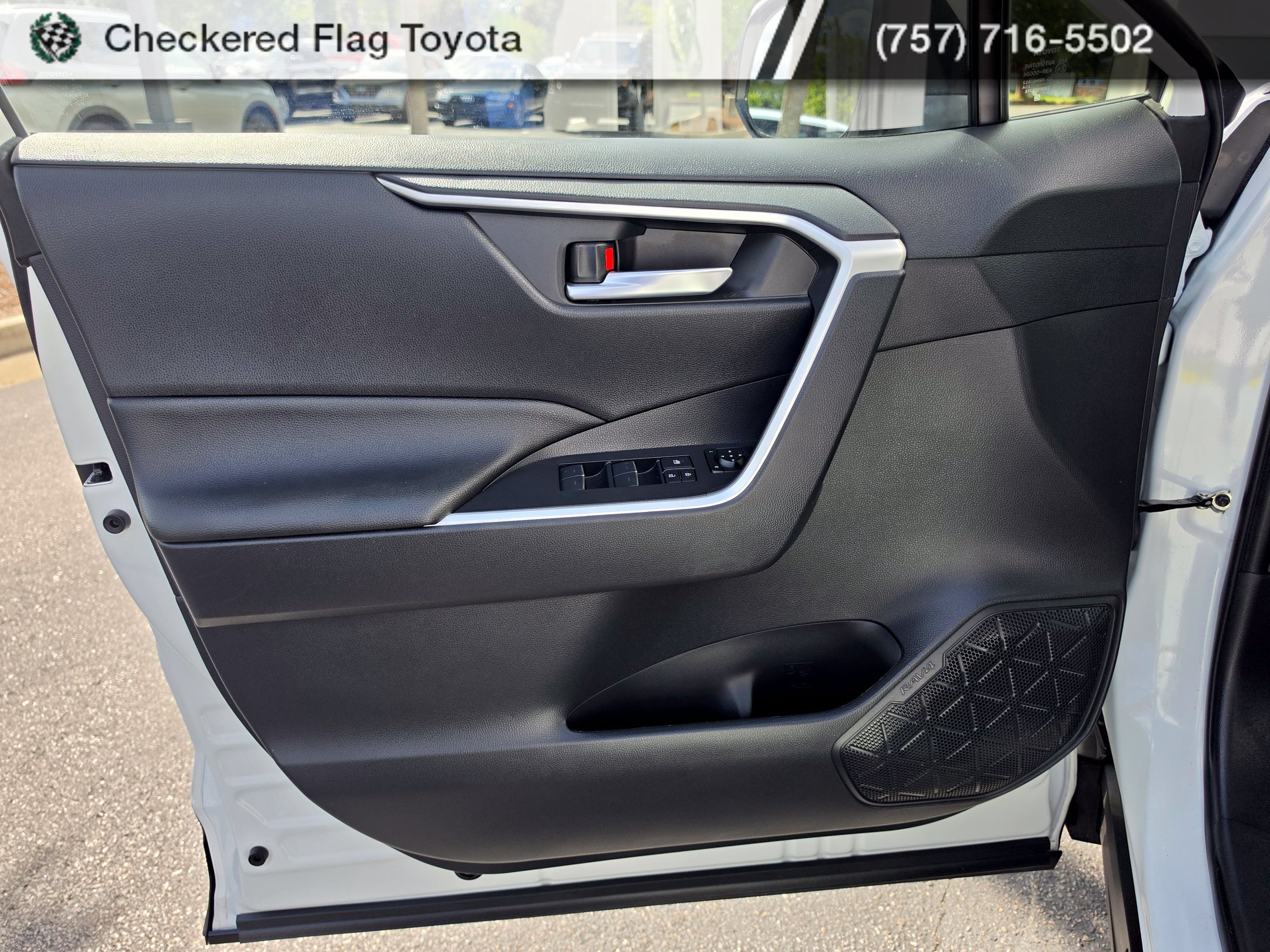 Used 2024 Toyota RAV4 SE w/ Weather & Moonroof Package AWD/4WD image 15