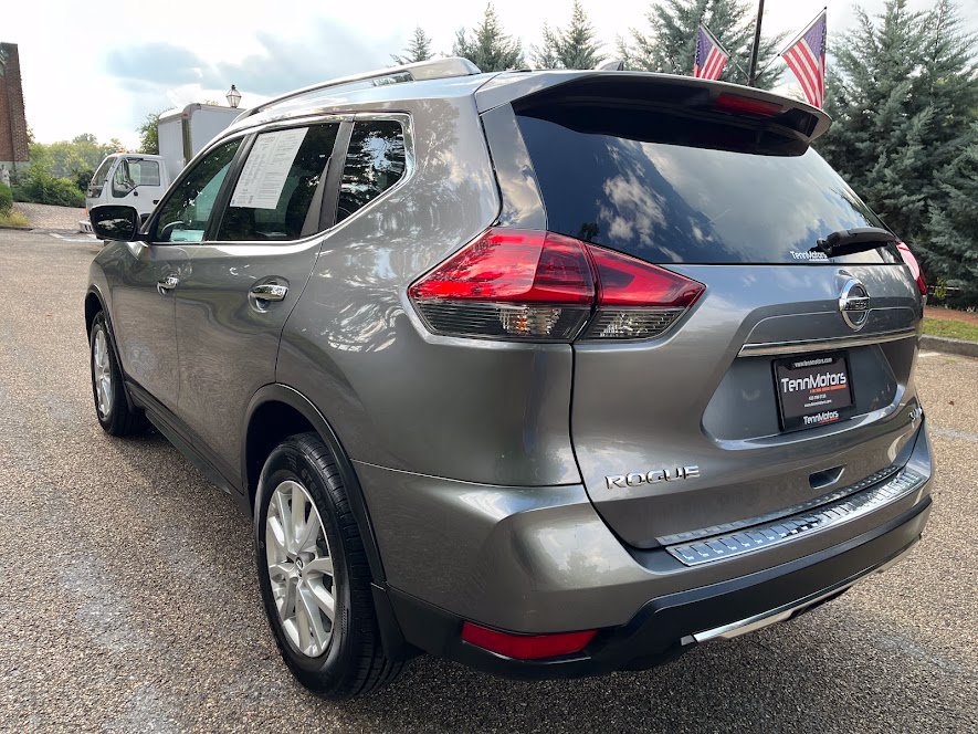 Used 2017 Nissan Rogue SV w/ SV Premium Package AWD/4WD image 35