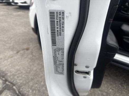 Used 2024 Jeep Compass Trailhawk image 22