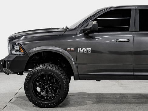 Used 2016 RAM 1500 Laramie w/ Convenience Group AWD/4WD image 10
